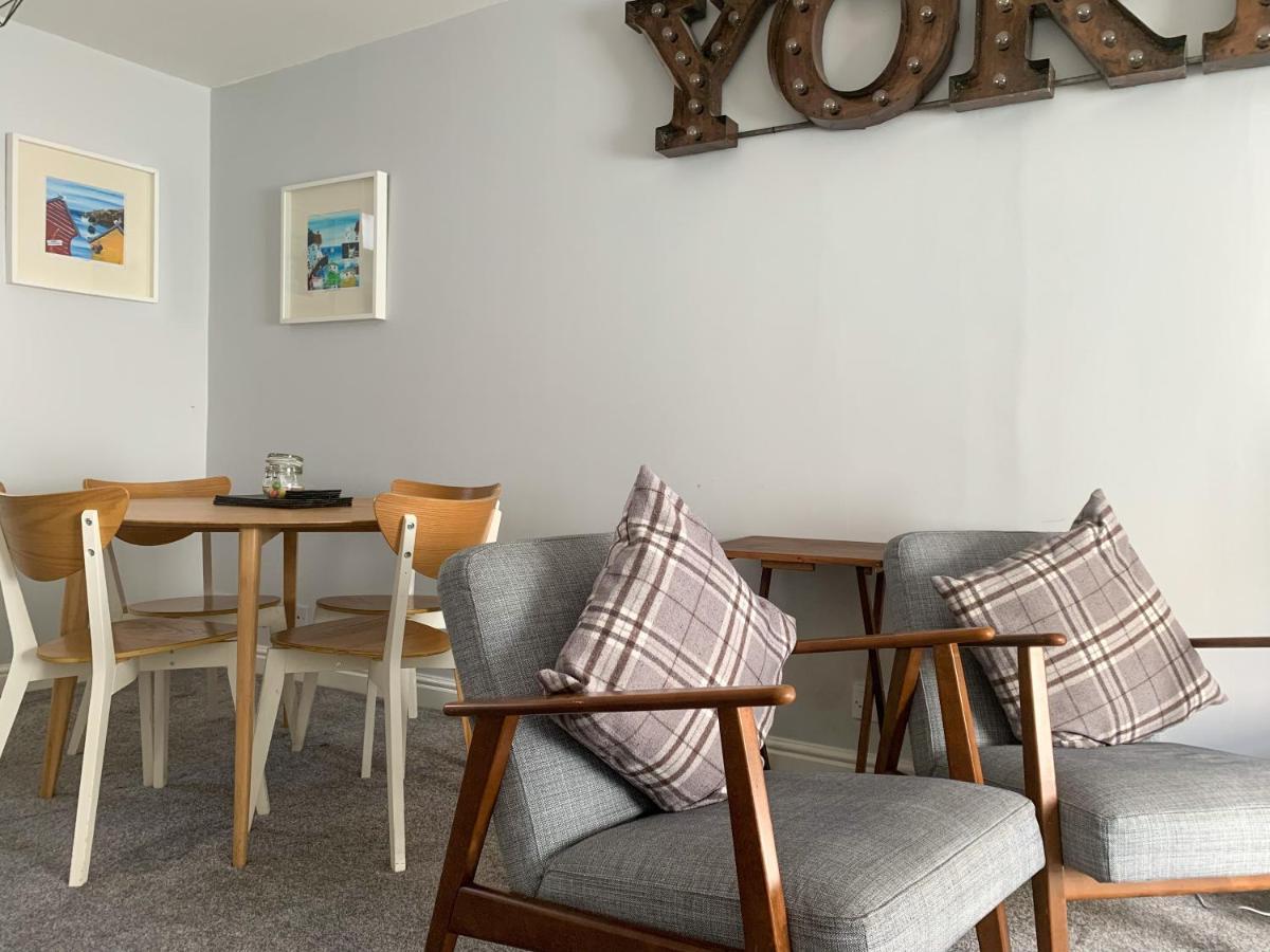 Stay In The Heart Of York At The Hampden - Free Parking - York Holiday Home Экстерьер фото
