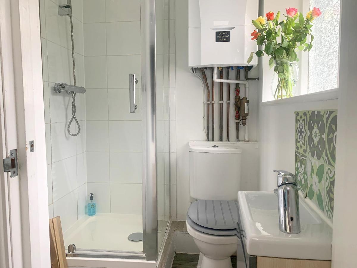 Stay In The Heart Of York At The Hampden - Free Parking - York Holiday Home Экстерьер фото