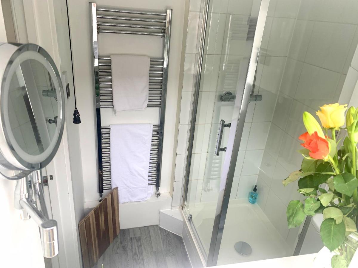 Stay In The Heart Of York At The Hampden - Free Parking - York Holiday Home Экстерьер фото