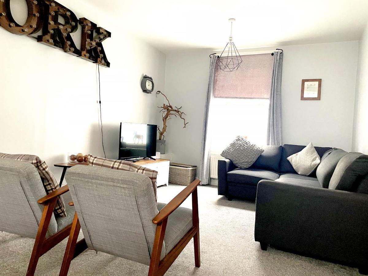 Stay In The Heart Of York At The Hampden - Free Parking - York Holiday Home Экстерьер фото